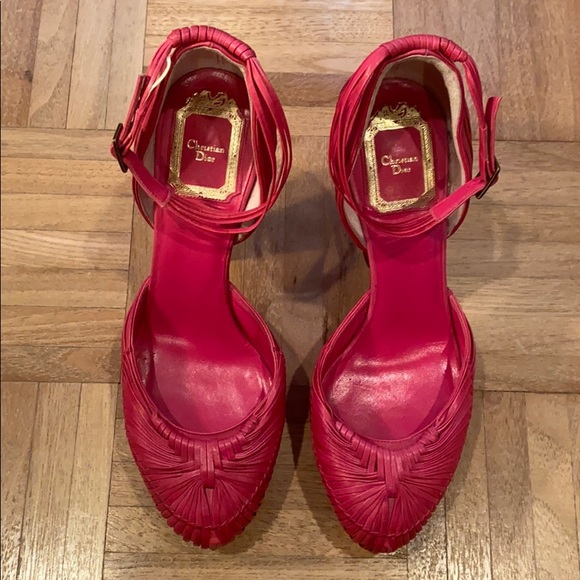 Christian Dior fabulous fuchsia platforms, size 7 - Picture 1 of 7